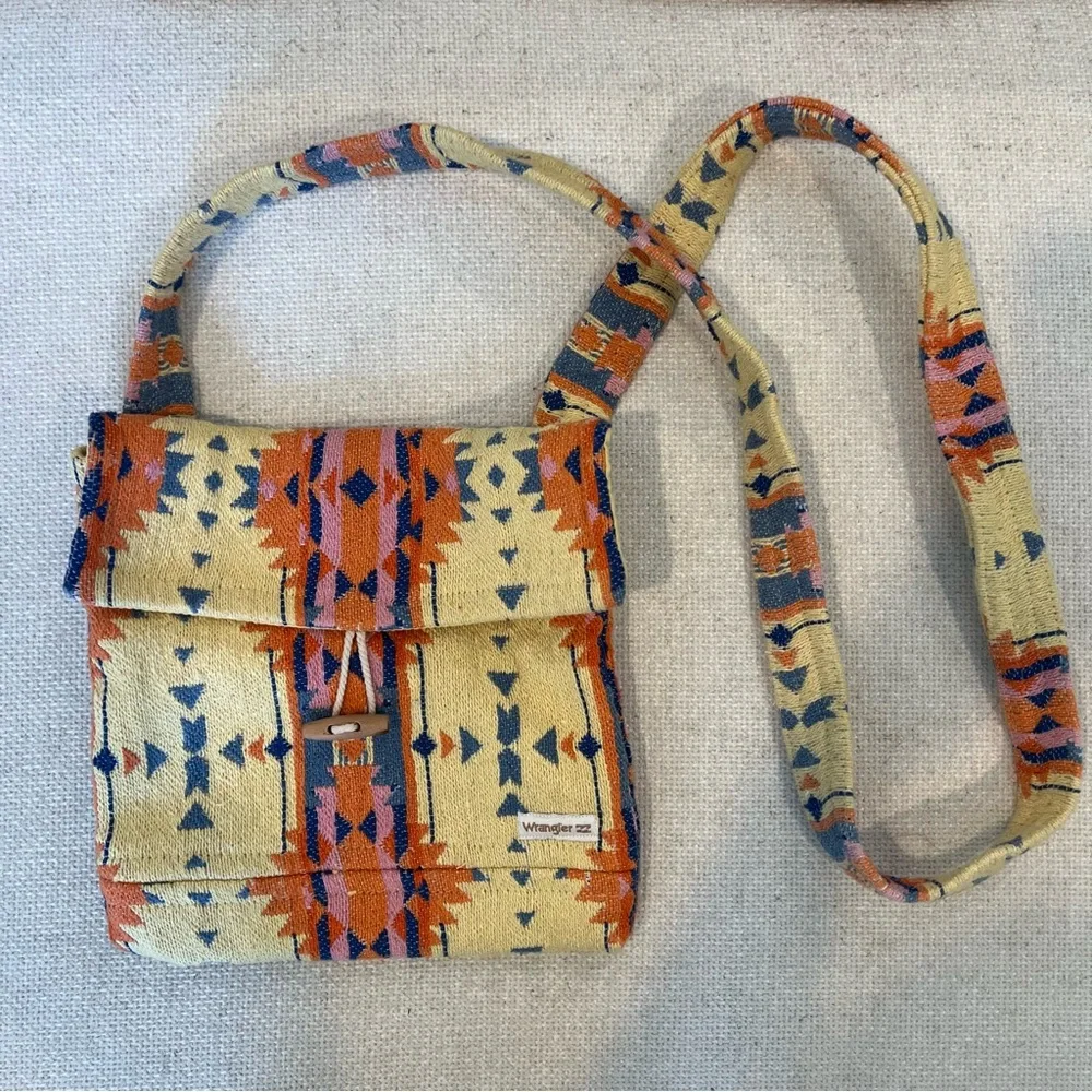 Billabong x Wrangler Crossbody - Picture 1 of 6